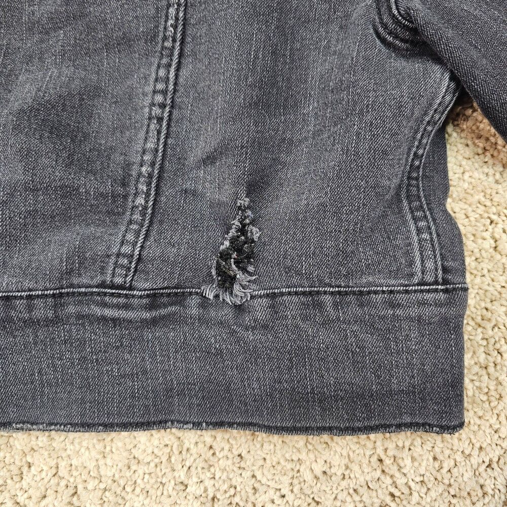Wild Fable Cropped Black Distressed Denim Jacket Women’s Medium Grunge Y2K - Picture 6 of 11